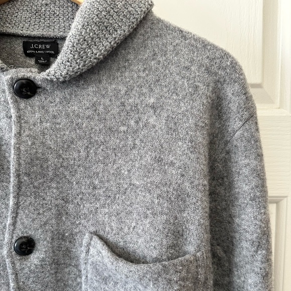 J. Crew Men’s Lambswool Shawl Collar Cardigan - in size large - Picture 4 of 8